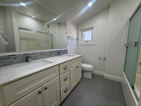 4BR/2BA Duplex · Napa photo 4