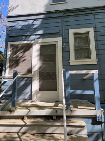 1BR/1BA Duplex on Everett Avenue · Palo Alto