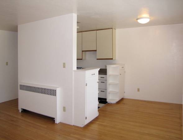 Apartments on Sir Francis Drake Blvd · Ross photo 4