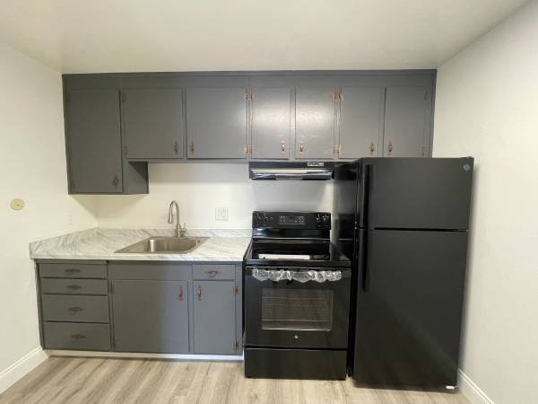 1BR/1BA Apartment on O'Neil Ave · Hayward