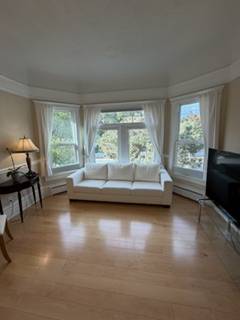 1BR/1BA Single Family House · Petaluma photo 2