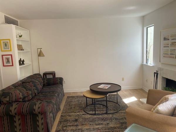 2BR/2BA Condo on 2nd St East · Vineburg photo 2