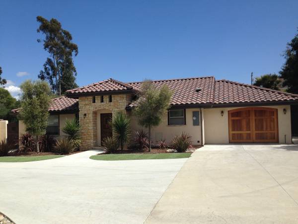 2BR/2BA Single Family House · Freedom photo 4