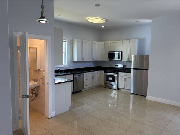 4BR/3BA Flat · San Francisco
