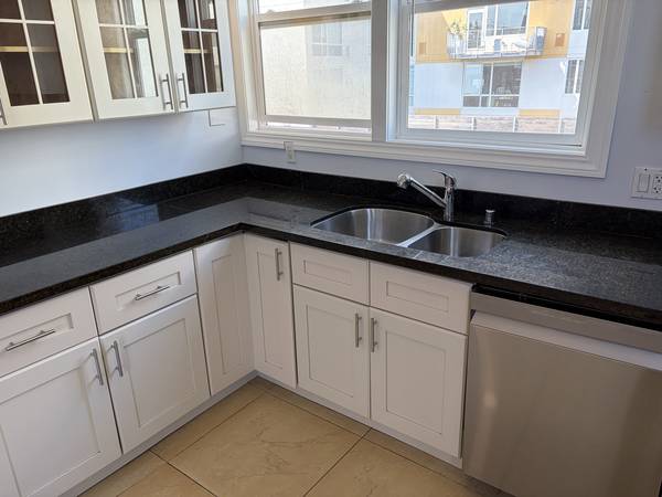 4BR/3BA Flat · San Francisco photo 4