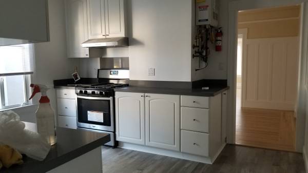1BR/1BA Single Family House · Oakland photo 3