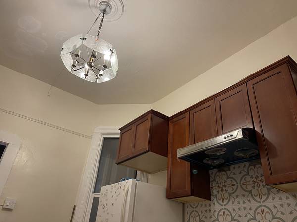 1BR/1BA Apartment · Oakland photo 3
