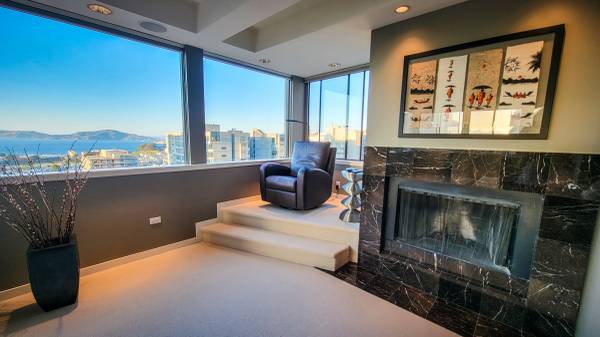 Massive, Modern, Perfect Pac Hts Location / View + Bedroom in the Sky! photo 3