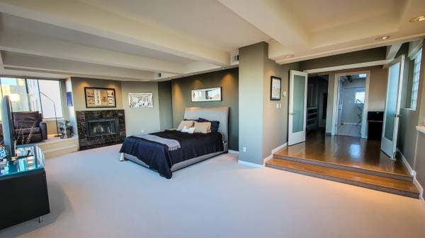 Massive, Modern, Perfect Pac Hts Location / View + Bedroom in the Sky! photo 5