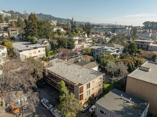 2BR/1BA Apartment on Spruce Street · Berkeley photo 3
