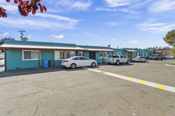1BR/1BA Apartment · Santa Rosa