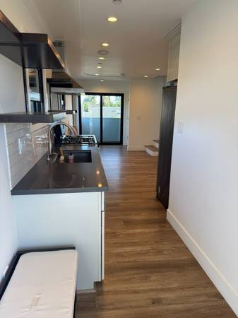1BR/1BA In Law Adu · Santa Cruz photo 3