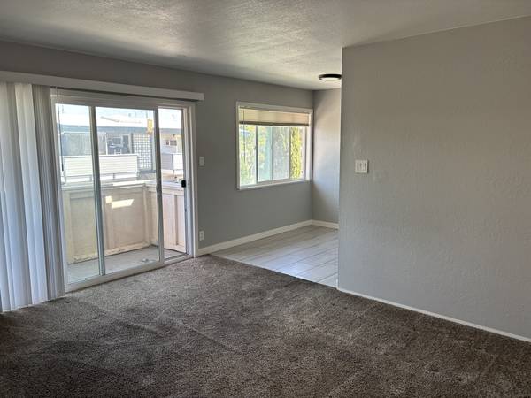Apartments on Baine · Newark photo 3