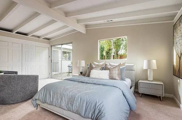 5BR/2BA Single Family House · Mountain View photo 3
