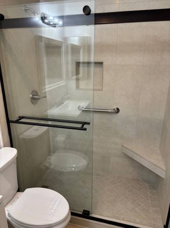 1BR/1BA Single Family House on Town And Country Lane · Santa Clara photo 4