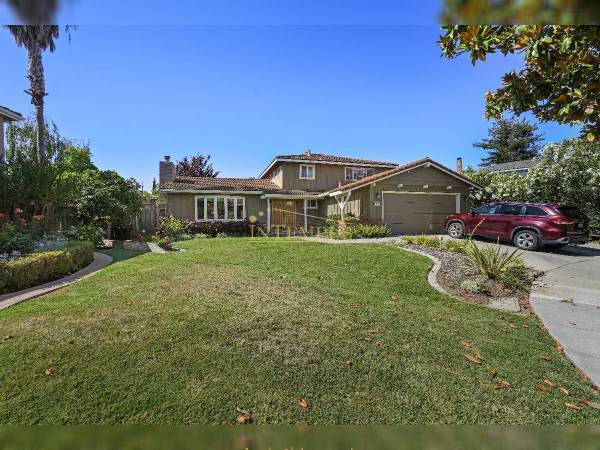 4BR/3BA Single Family House on Chadwick Place · Cupertino