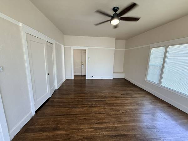 1BR/1BA Apartment · Oakland