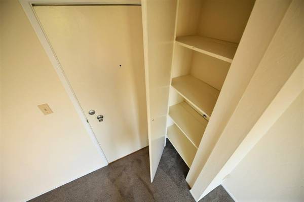 1BR/1BA Apartment on Summit St · Oakland photo 5