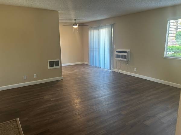 Apartments on Rollingdell Drive · Cupertino photo 3