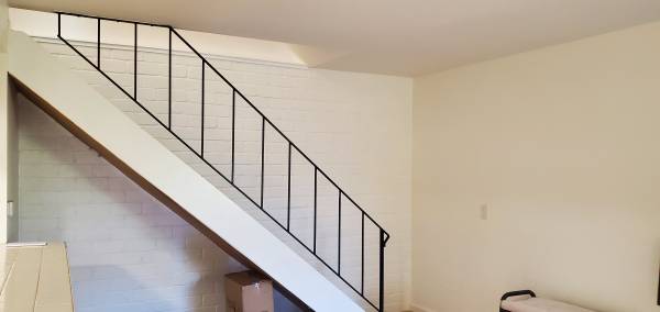 2BR/1BA Townhouse · San Rafael photo 3
