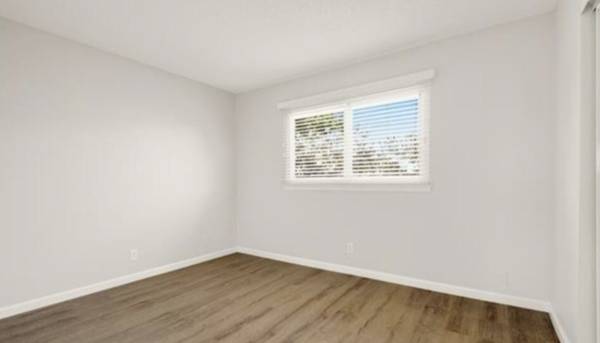 2BR/1BA Townhouse · Santa Clara photo 3