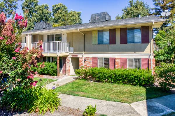 1BR/1BA Apartment · Santa Rosa