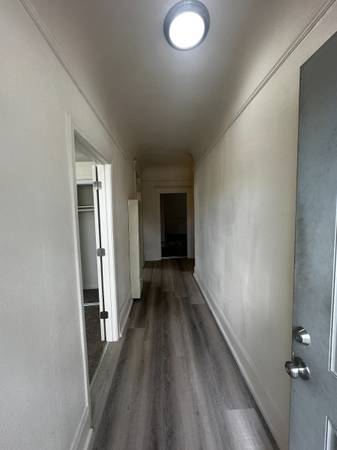 3BR/1BA Apartment · Oakland