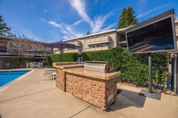 Apartments on Mount Diablo Boulevard · Lafayette