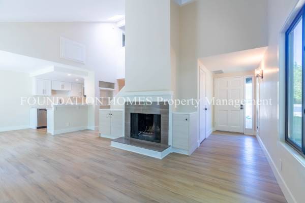 2BR/2BA Townhouse on Windstone · San Rafael photo 5