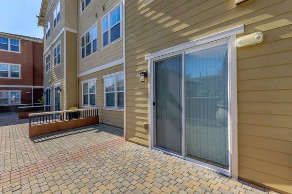 Apartments on San Pablo Avenue · Emeryville