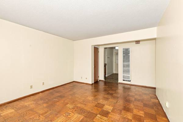 2BR/1BA Duplex on Mcgee Ave · Berkeley photo 5