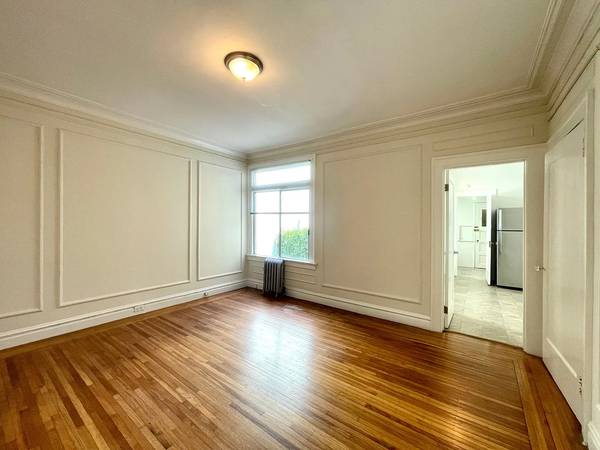 2BR/1BA Apartment on Washington Street · San Francisco photo 3