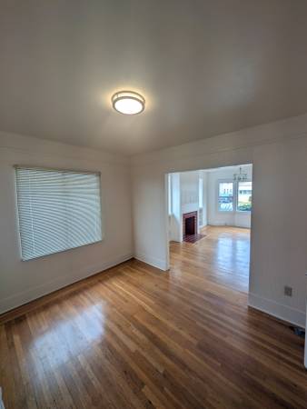 3BR/2BA Single Family House · Oakland photo 3