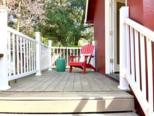 1BR/1BA Duplex · Sebastopol photo 4