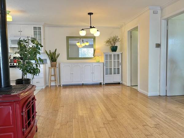 1BR/1BA Duplex · Sebastopol