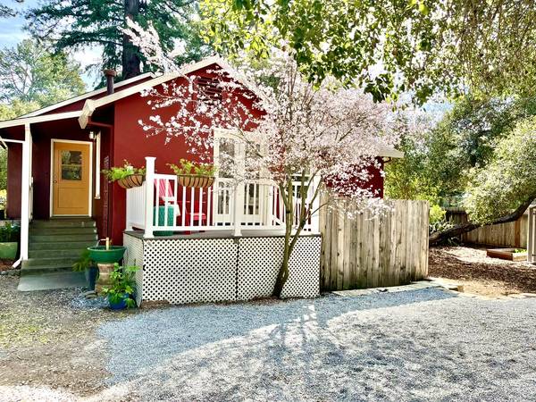 1BR/1BA Duplex · Sebastopol photo 2