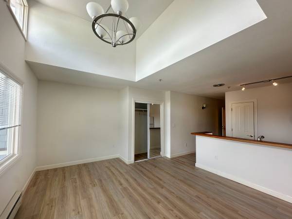 0BR/1BA Apartment · Larkspur
