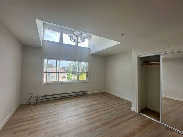 0BR/1BA Apartment · Larkspur photo 2