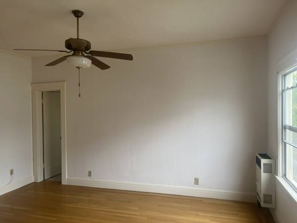 Apartments on Merritt Ave · Oakland photo 2