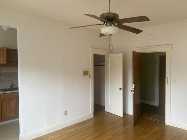 Apartments on Merritt Ave · Oakland photo 3