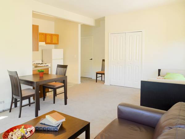 0BR/1BA Apartment on Benvenue Ave · Berkeley photo 2