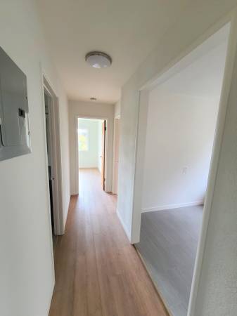 2BR/1BA Apartment on San Joaquin Street · Richmond photo 5