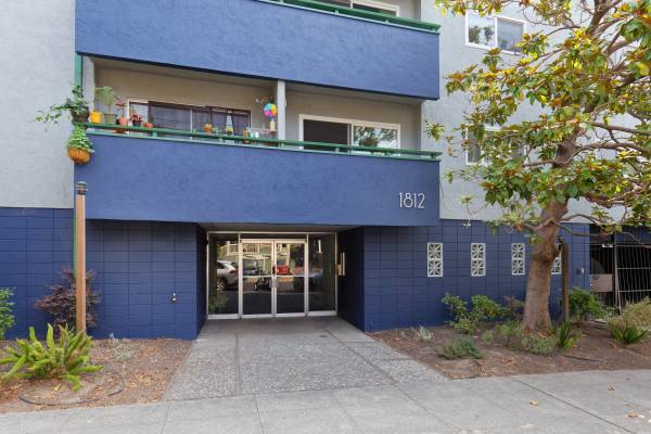 1BR/1BA Apartment · Berkeley photo 2