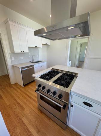 3BR/2BA Condo · San Francisco photo 3