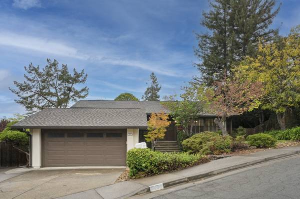 4BR/2BA Single Family House · Novato