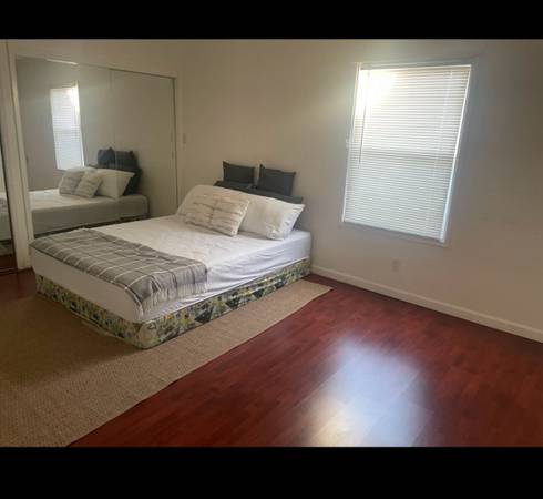 2BR/1BA Single Family House · Oakland photo 5