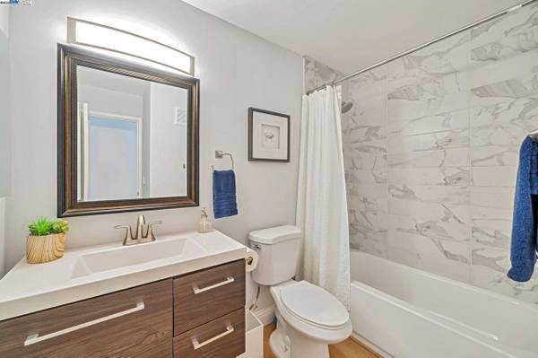 1BR/1BA Condo on Murrieta Blvd · Pleasanton photo 2