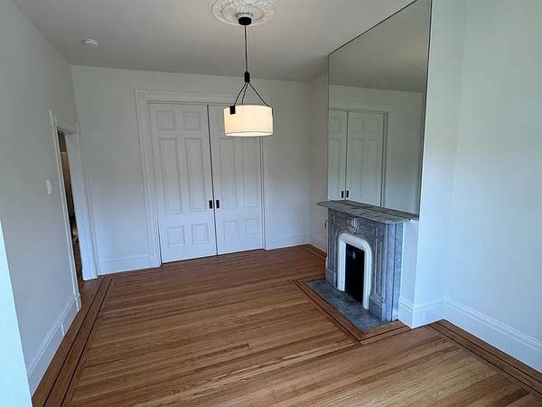 3BR/2BA Flat on Albion St · San Francisco photo 2