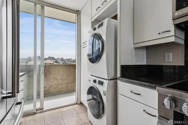 2BR/1BA Apartment · San Francisco photo 4
