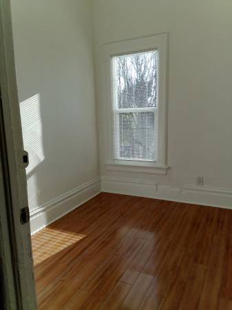 1BR/1BA Apartment · Oakland photo 4